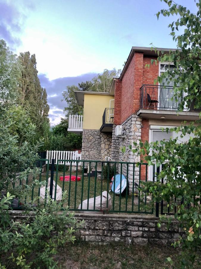 Crystal Spas Apartman-Balaton ซามาร์ดี ภายนอก รูปภาพ